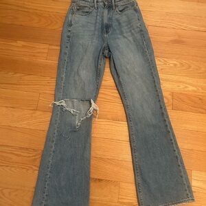 Women’s high rise 90s flare jeans.